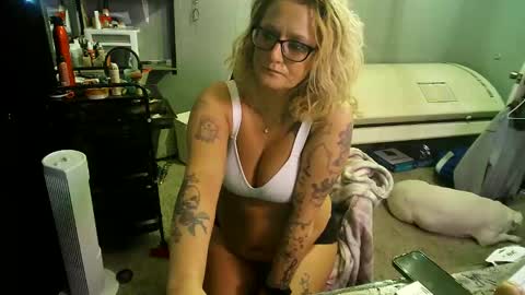 Snapshot of tattooeddirtyteacher chatting on February 2025 08:52:01 AM Lisa Lovely online show from February 2025 08:52:01 AM