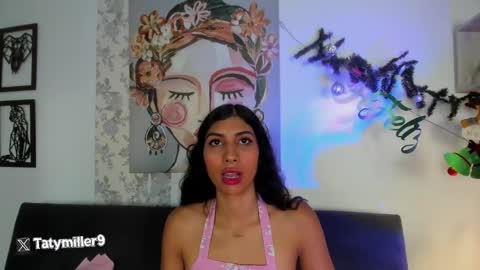 Snapshot of taty_miller chatting on December 2024 08:15:01 PM Taty Miller online show from December 2024 08:15:01 PM