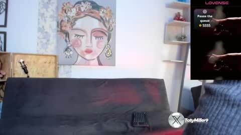 Snapshot of taty_miller chatting on February 2025 08:50:01 PM Taty Miller online show from February 2025 08:50:01 PM