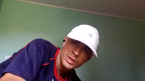 Snapshot of taulerfox chatting on December 2025 04:46:01 PM Caito online show from December 2025 04:46:01 PM