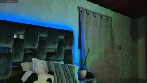 taurito___ online show from November 2025 05:17:02 AM