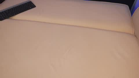 taurussfaiiry online show from February 2026 03:30:01 PM