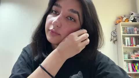 Snapshot of tawnyamartinek chatting on July 2026 06:06:02 AM Riza online show from July 2026 06:06:02 AM
