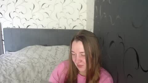 Snapshot of taxxxu chatting on May 2026 06:32:03 AM Diana online show from May 2026 06:32:03 AM