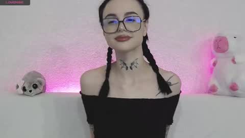 Taya online show from November 2025 05:56:01 PM