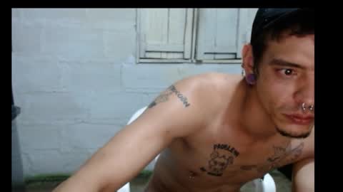 Snapshot of tayler_punk chatting on December 2024 12:52:01 AM tayler punk online show from December 2024 12:52:01 AM