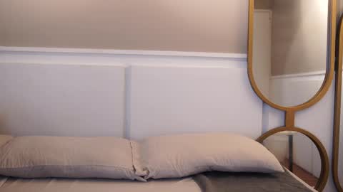 Snapshot of taylerkim chatting on October 2025 06:28:02 PM Teylor Kim online show from October 2025 06:28:02 PM