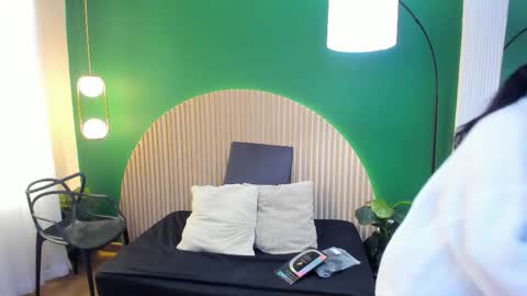 Taylor Bennet online show from December 2025 11:38:02 AM