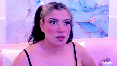 taylor_cupper_ online show from October 2025 04:01:02 AM