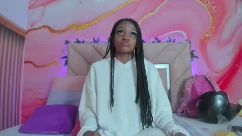 Oriana online show from November 2025 10:59:01 AM