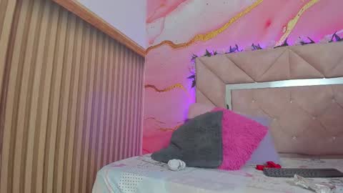 Oriana online show from November 2025 10:59:01 AM