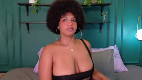 Snapshot of taylor_sexyy chatting on February 2026 05:29:01 AM Taylor online show from February 2026 05:29:01 AM