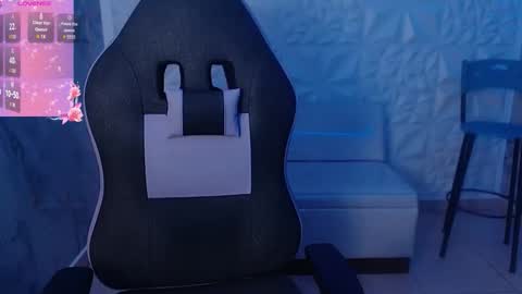 Snapshot of taylor_sophie chatting on February 2026 06:04:01 PM Taylor online show from February 2026 06:04:01 PM