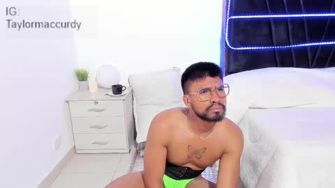 Snapshot of taylormaccurdy_ chatting on November 2025 05:13:02 PM taylormaccurdy_ online show from November 2025 05:13:02 PM