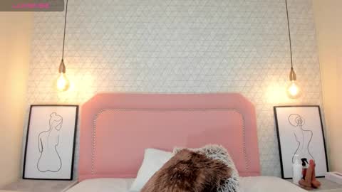 TAYLOR  online show from November 2025 03:28:01 AM