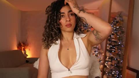 taylormichell online show from December 2025 07:10:01 PM