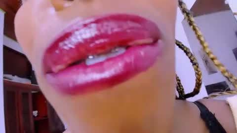 Snapshot of taylorslims chatting on July 2026 02:37:02 PM taylorslims online show from July 2026 02:37:02 PM