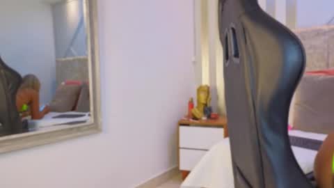 tayra online show from February 2026 08:52:01 PM