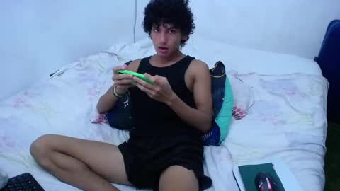 Snapshot of tayronx33 chatting on December 2024 11:31:02 PM Tayron online show from December 2024 11:31:02 PM