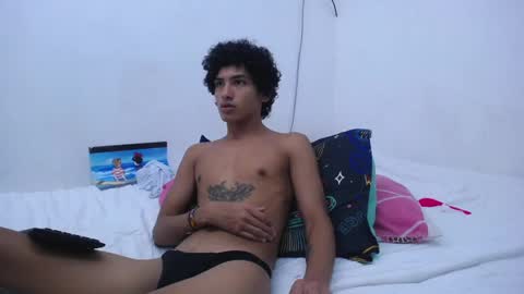 Snapshot of tayronx33 chatting on December 2024 08:47:02 PM Tayron online show from December 2024 08:47:02 PM