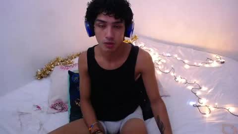 Snapshot of tayronx33 chatting on December 2024 04:52:01 PM Tayron online show from December 2024 04:52:01 PM