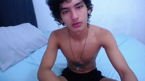 Snapshot of tayronx33 chatting on January 2025 01:08:01 AM Tayron online show from January 2025 01:08:01 AM