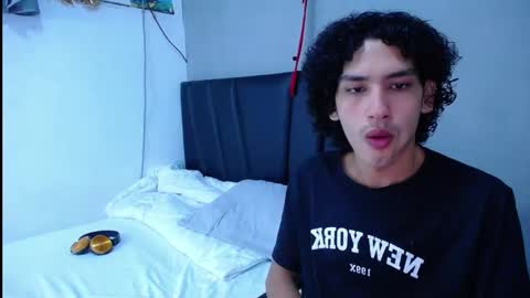 Snapshot of tayronx33 chatting on September 2025 05:25:01 PM Tayron online show from September 2025 05:25:01 PM