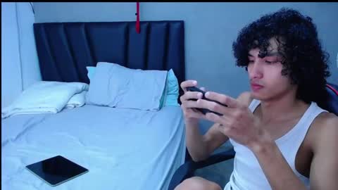 Snapshot of tayronx33 chatting on November 2025 06:21:01 PM Tayron online show from November 2025 06:21:01 PM