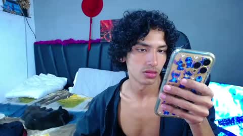 Tayron online show from May 2026 03:31:02 PM