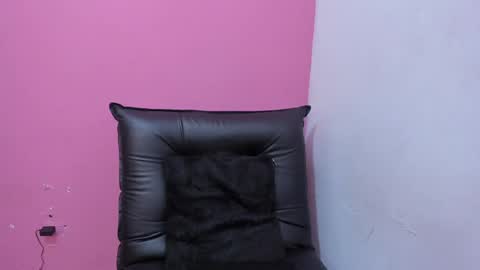 Snapshot of taysonysasha chatting on January 2025 10:30:02 PM ask for cum online show from January 2025 10:30:02 PM