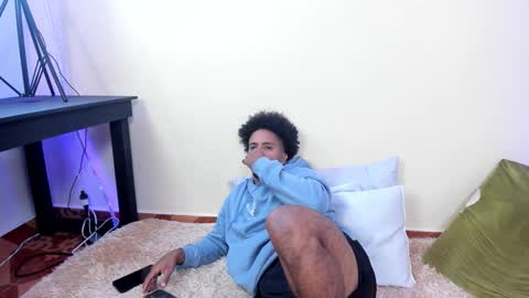 Snapshot of taysonysasha chatting on September 2025 10:04:02 PM ask for cum online show from September 2025 10:04:02 PM