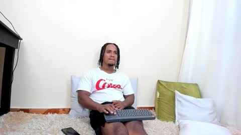 Snapshot of taysonysasha chatting on October 2025 10:20:02 PM ask for cum online show from October 2025 10:20:02 PM