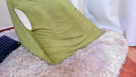 Snapshot of taysonysasha chatting on November 2025 09:02:02 PM ask for cum online show from November 2025 09:02:02 PM