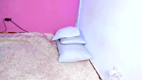 Snapshot of taysonysasha chatting on December 2025 09:31:02 PM ask for cum online show from December 2025 09:31:02 PM