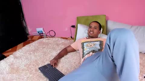 Snapshot of taysonysasha chatting on December 2025 09:08:01 PM ask for cum online show from December 2025 09:08:01 PM