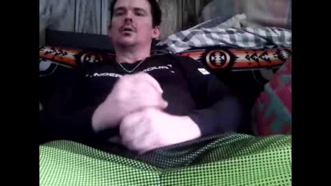 tbaxter95187 online show from February 2026 10:33:01 PM