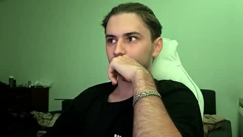 Snapshot of teasenova chatting on October 2025 06:21:01 PM Vlad online show from October 2025 06:21:01 PM