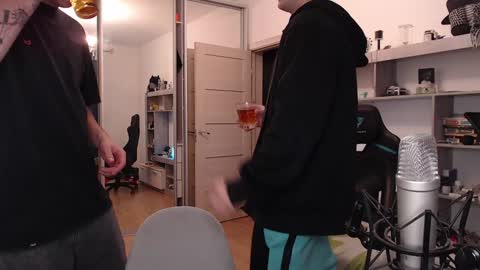 Teddy online show from December 2024 04:37:01 PM