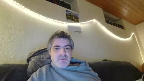 Peter online show from December 2025 03:34:01 AM