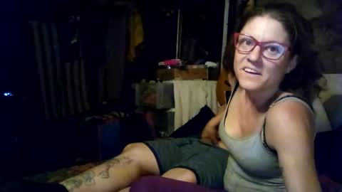 Snapshot of teelciara191 chatting on June 2026 01:43:02 PM Xyainou online show from June 2026 01:43:02 PM