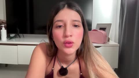 Amy No penetration Virgiin giirl online show from March 2026 03:34:01 PM