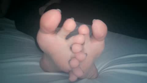 Viv West online show from November 2025 04:24:02 AM