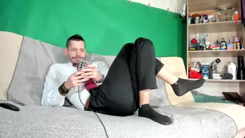 Virg Lszl online show from April 2026 03:59:02 PM