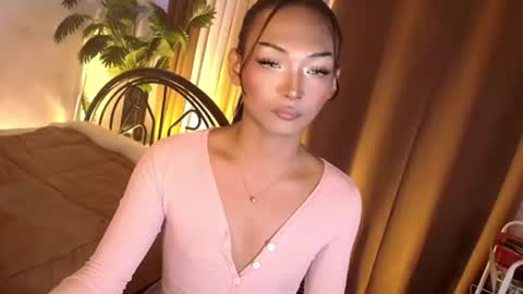 Snapshot of temptation_ashley chatting on June 2026 05:29:01 PM temptation_ashley online show from June 2026 05:29:01 PM
