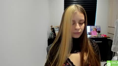 Snapshot of temptressweet chatting on July 2026 10:36:01 PM Scar online show from July 2026 10:36:01 PM