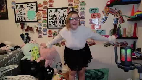 Pixie and Tentacle Overlord online show from January 2026 11:20:01 PM