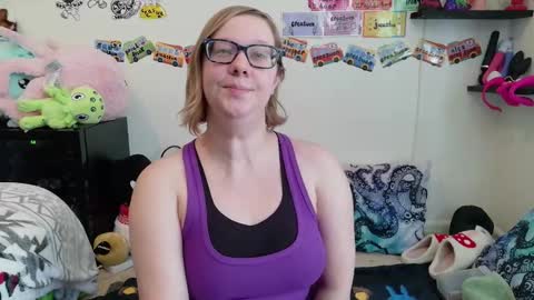 Pixie and Tentacle Overlord online show from March 2026 07:31:02 PM