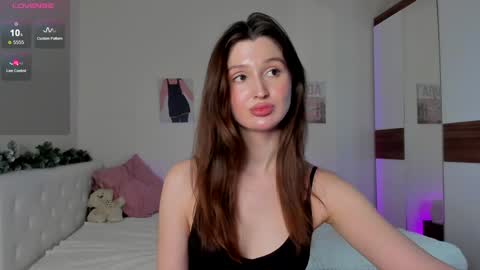 Snapshot of tender_babyy chatting on January 2025 02:36:01 PM Sexy girl Li online show from January 2025 02:36:01 PM