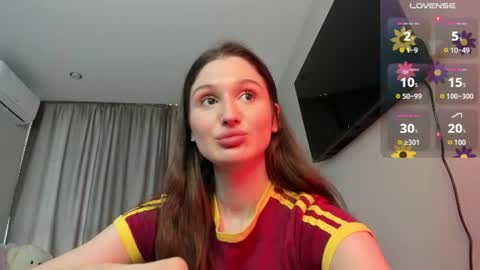Snapshot of tender_babyyy chatting on July 2026 11:25:02 AM Amina online show from July 2026 11:25:02 AM
