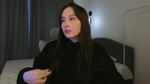 Mia online show from April 2026 01:45:01 PM